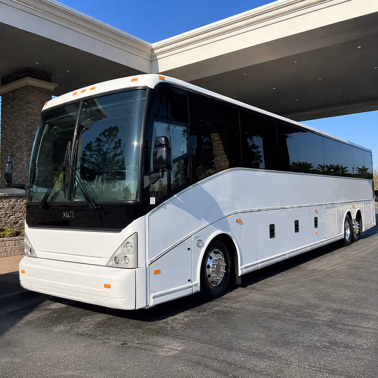 shuttle buses for athens medical corridor employees on prince avenue and baxter street